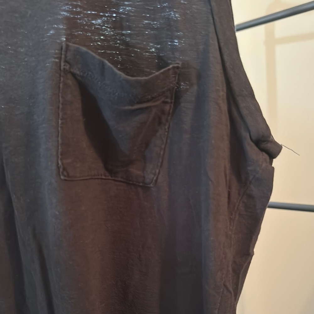 Madewell Basic Black Pocket Tank - Picture 2 of 4
